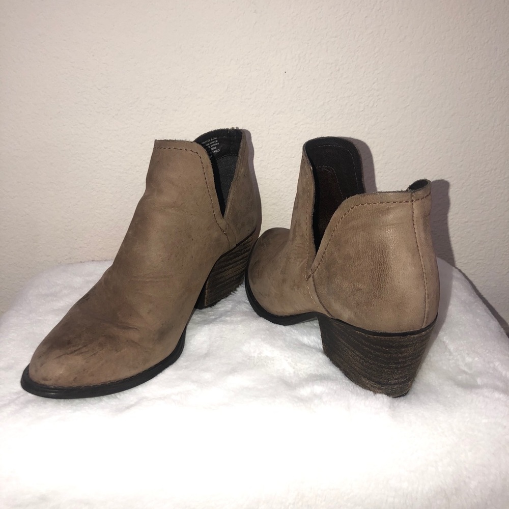 Steve Madden Tan Booties
